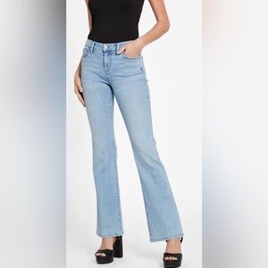 NWOT GUESS Mid-Rise Flare Tracer Wash Jeans